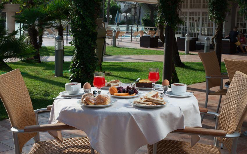 Hotel Imperiale Морской Милан Экстерьер фото